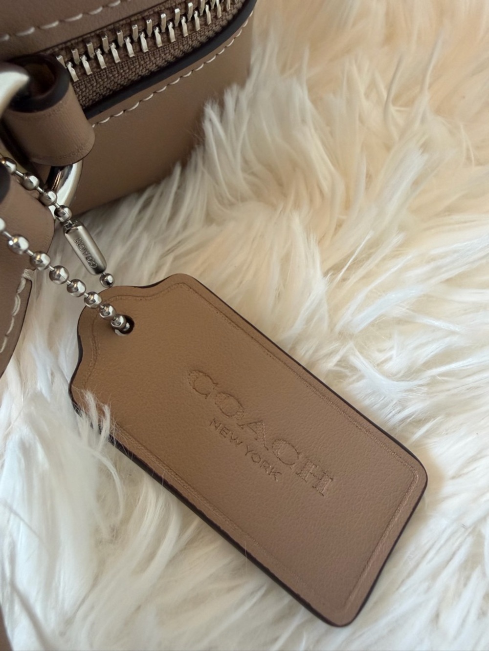 Coach Jamie Signature Multicolor/Rainbow Camera Zip Closure Crossbody - Picture 4 of 12
